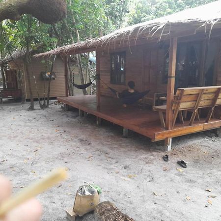 Lazy Hut Hotel Koh Phayam Exterior photo