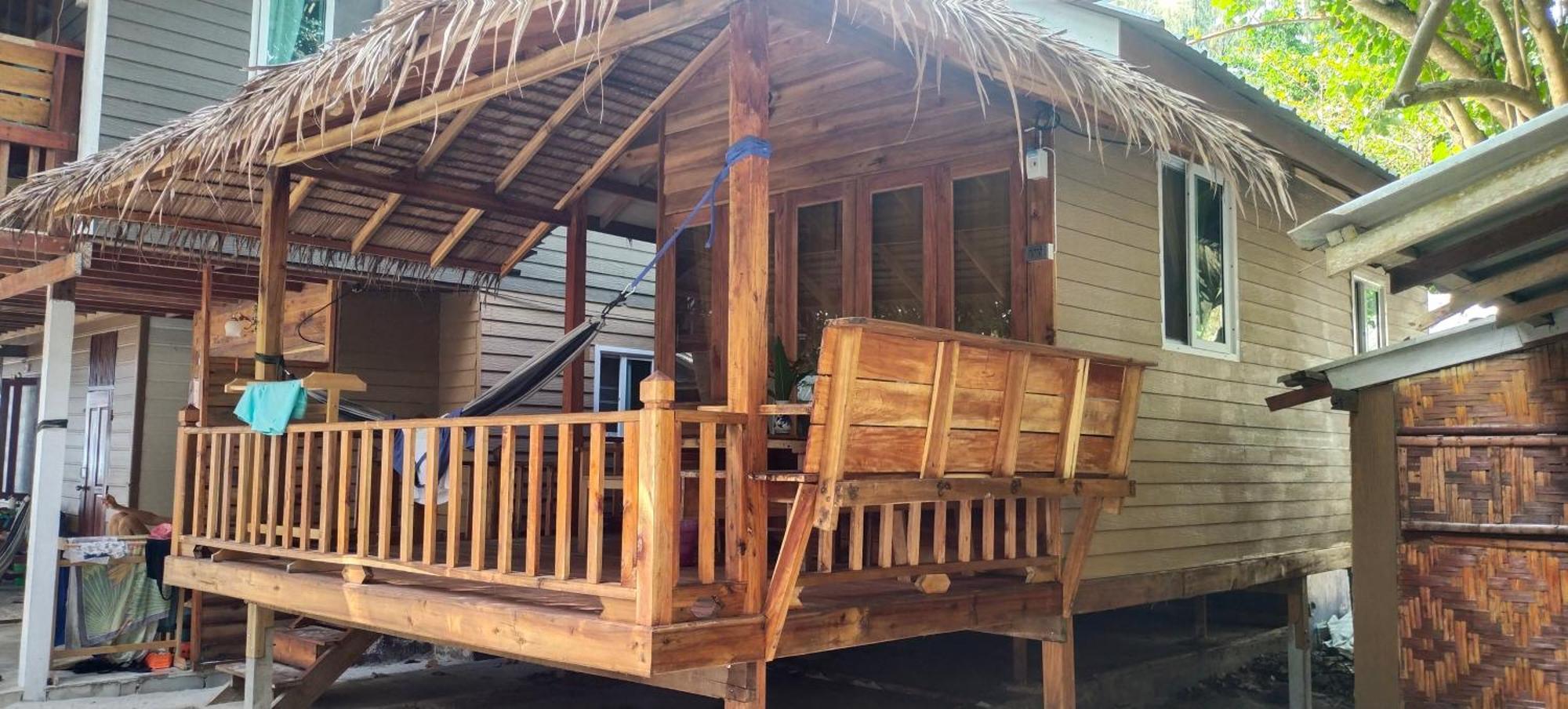 Lazy Hut Hotel Koh Phayam Exterior photo