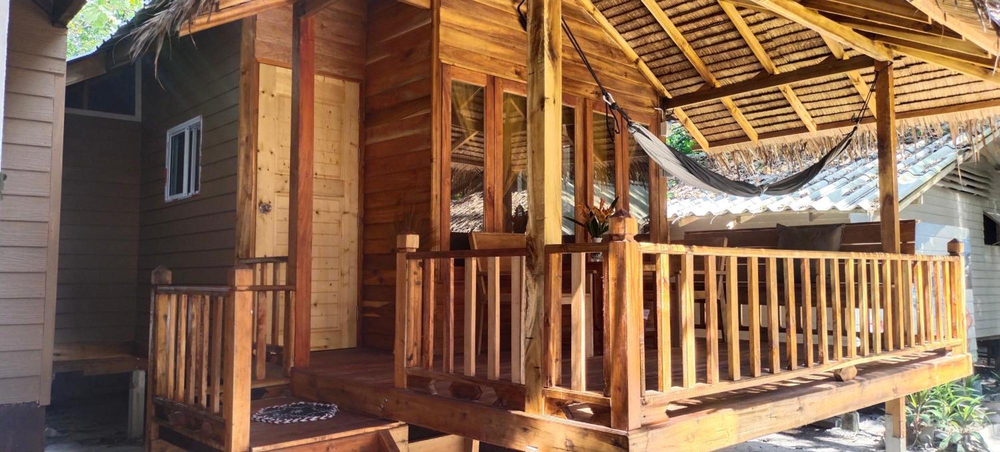 Lazy Hut Hotel Koh Phayam Exterior photo