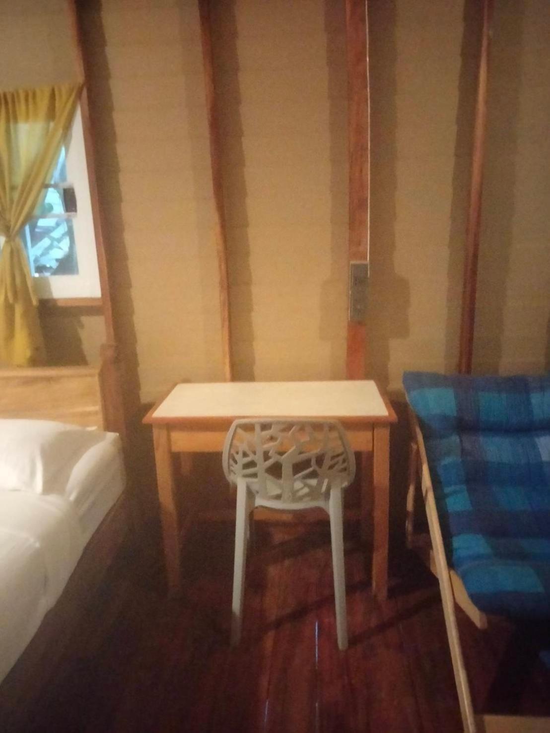 Lazy Hut Hotel Koh Phayam Exterior photo
