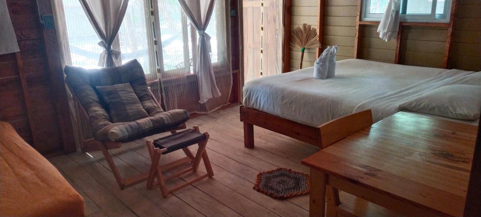 Lazy Hut Hotel Koh Phayam Exterior photo