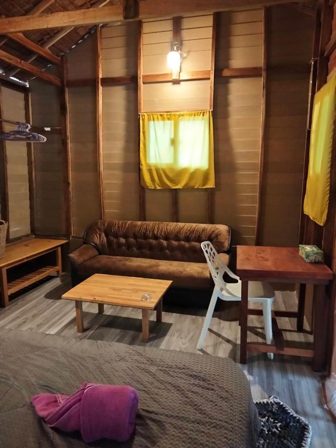 Lazy Hut Hotel Koh Phayam Exterior photo