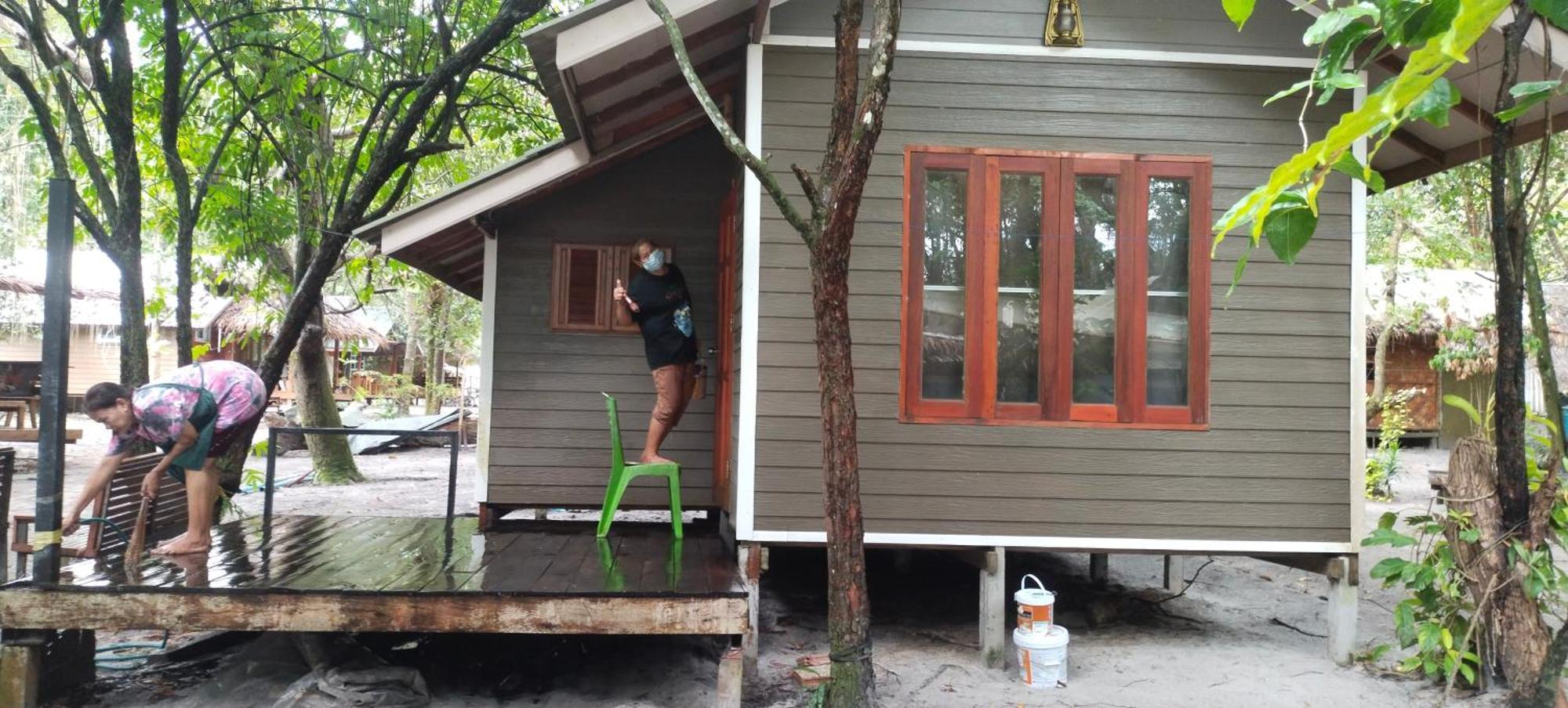 Lazy Hut Hotel Koh Phayam Exterior photo