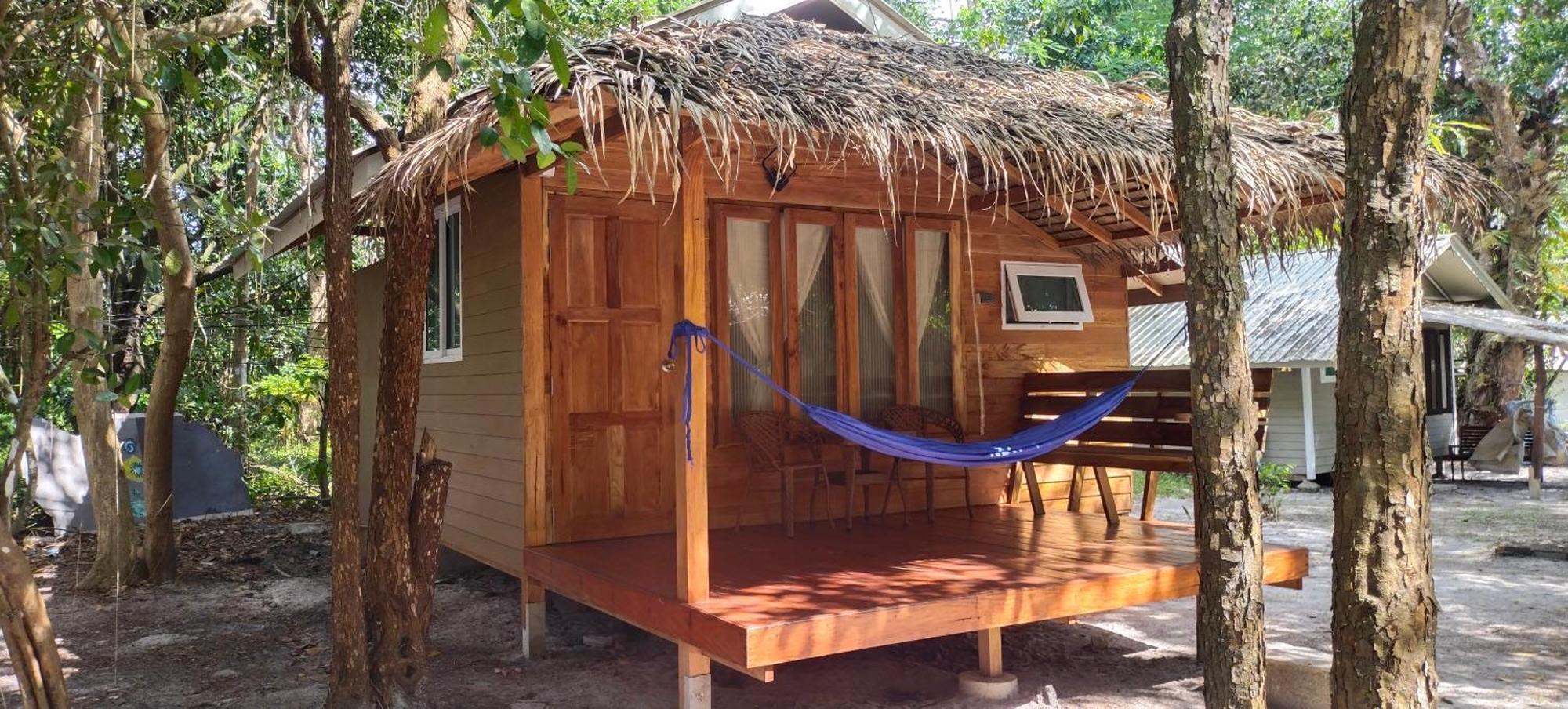 Lazy Hut Hotel Koh Phayam Exterior photo