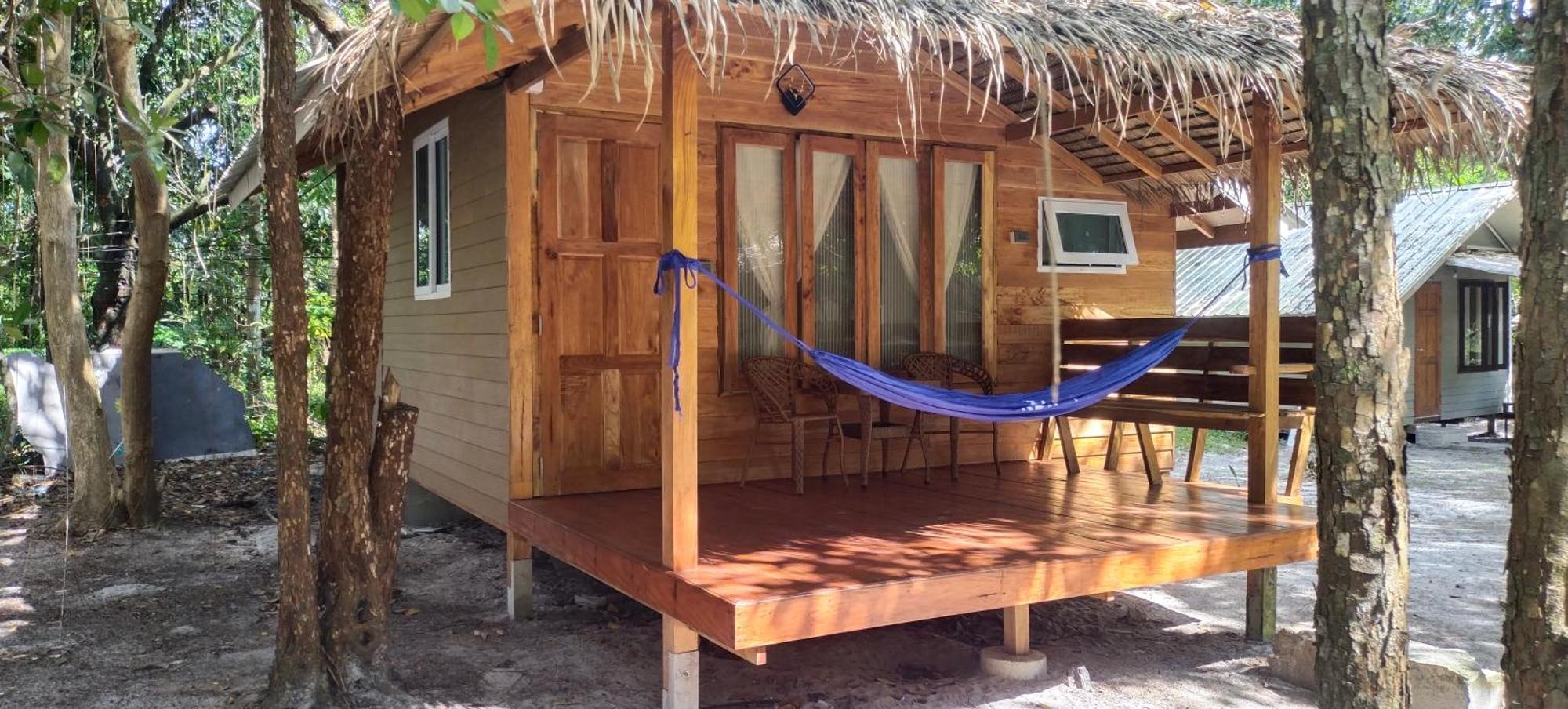 Lazy Hut Hotel Koh Phayam Exterior photo