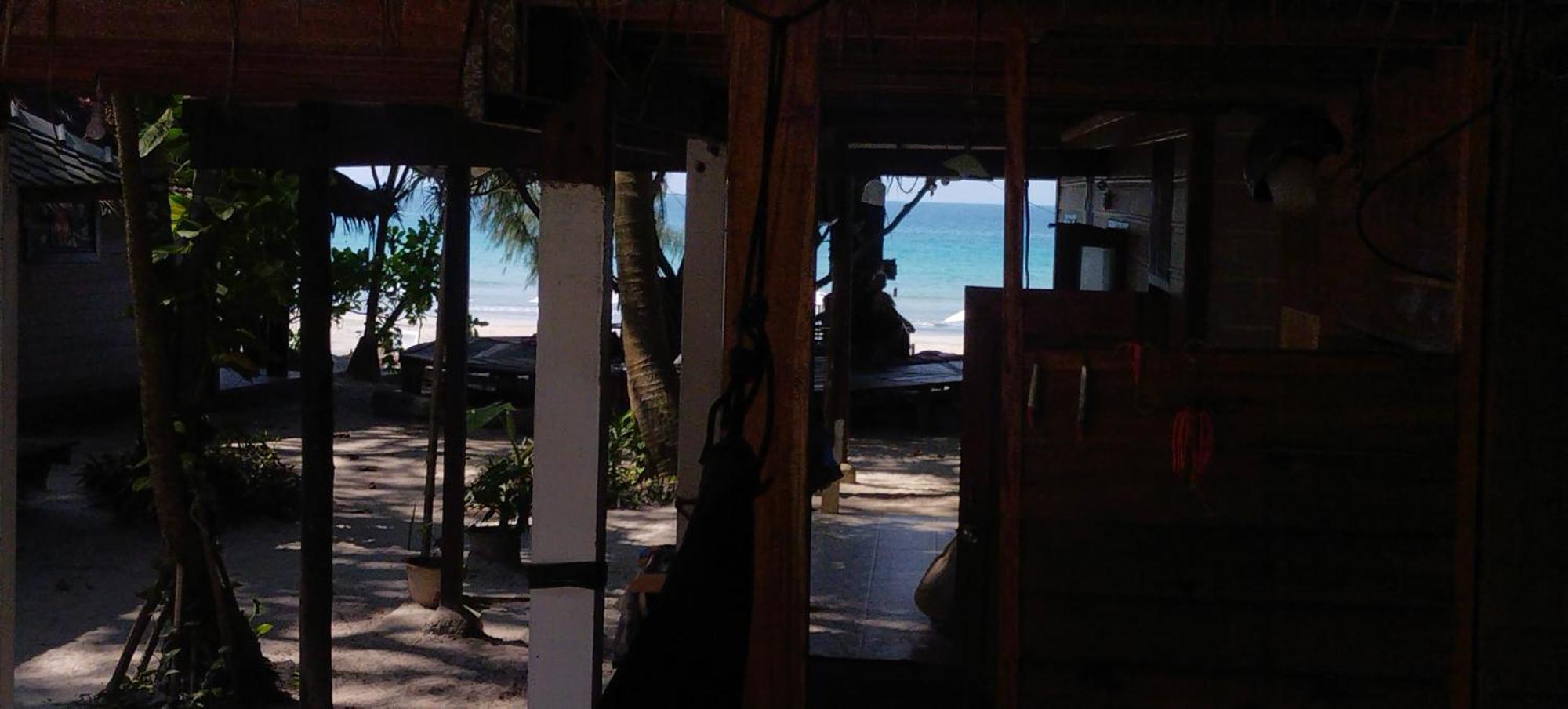 Lazy Hut Hotel Koh Phayam Exterior photo