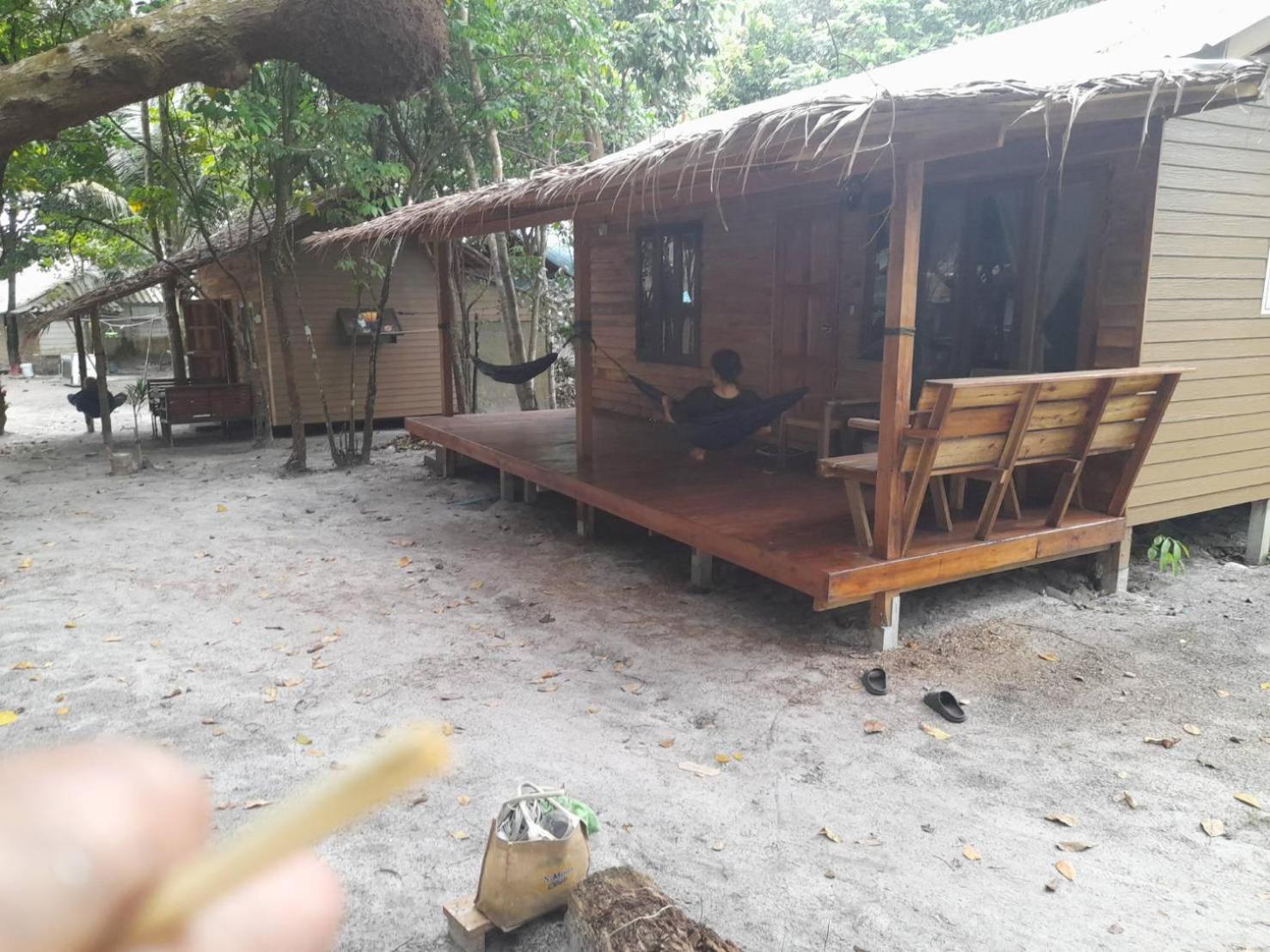 Lazy Hut Hotel Koh Phayam Exterior photo