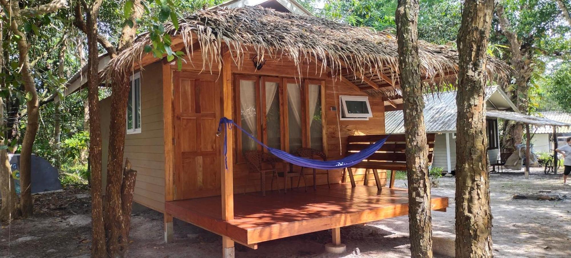 Lazy Hut Hotel Koh Phayam Exterior photo